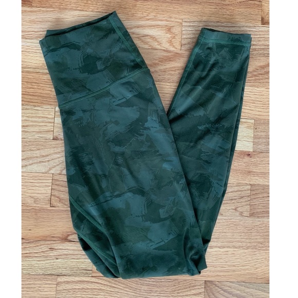 Colorfulkoala Green Camo High-Waisted Leggings - Picture 4 of 8